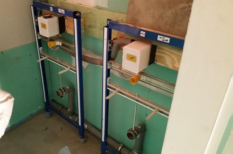 Vorwandinstallation mit Montagegestellen im Rohbau